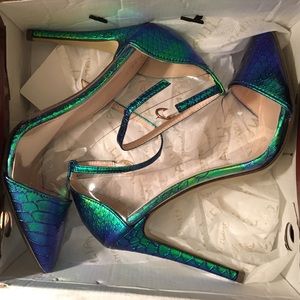 COPY - Green Hologram Heels